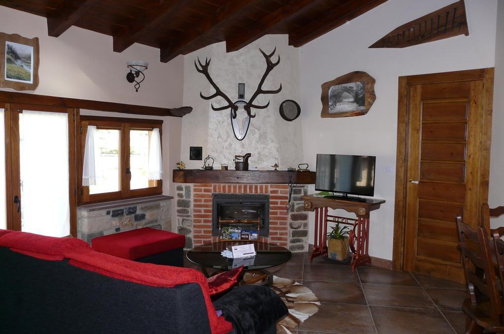 Apartamentos La Condesa Valmeo Bilik gambar