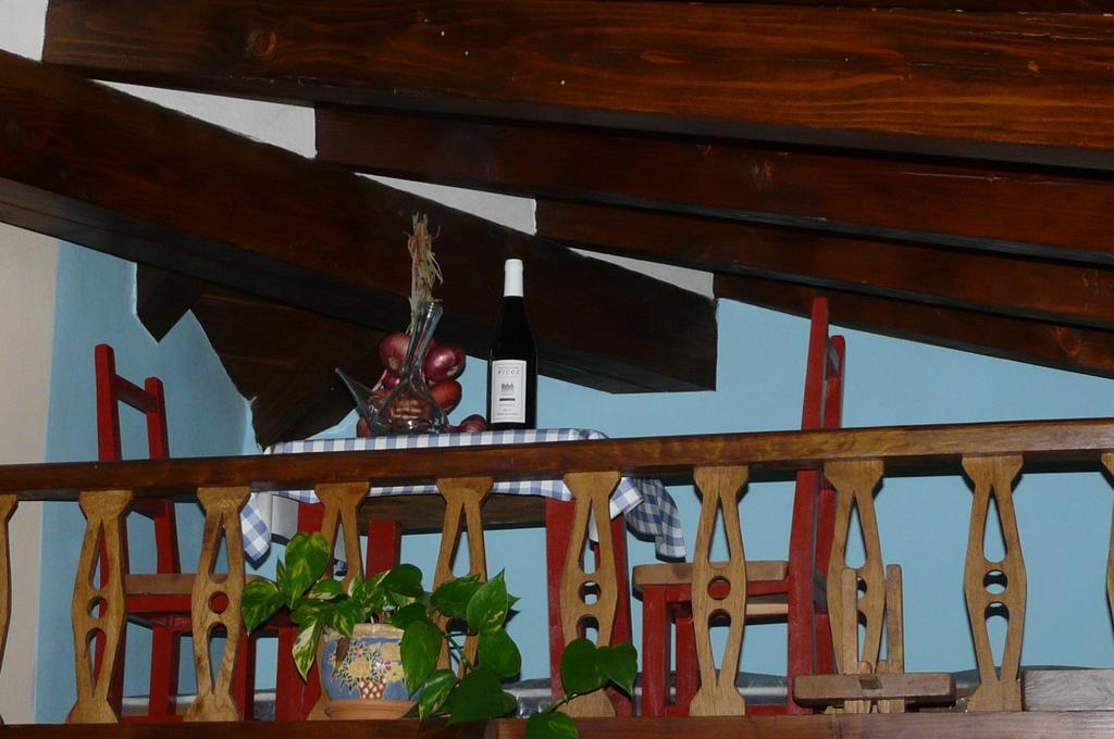 Apartamentos La Condesa Valmeo Bilik gambar