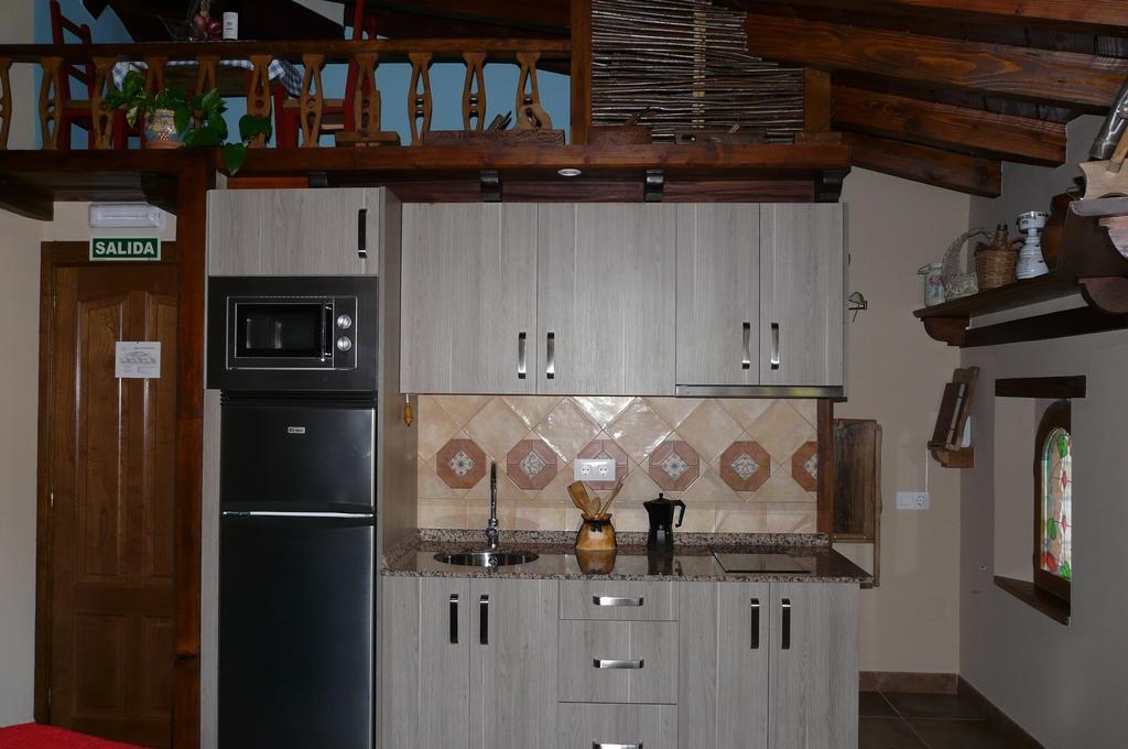 Apartamentos La Condesa Valmeo Bilik gambar