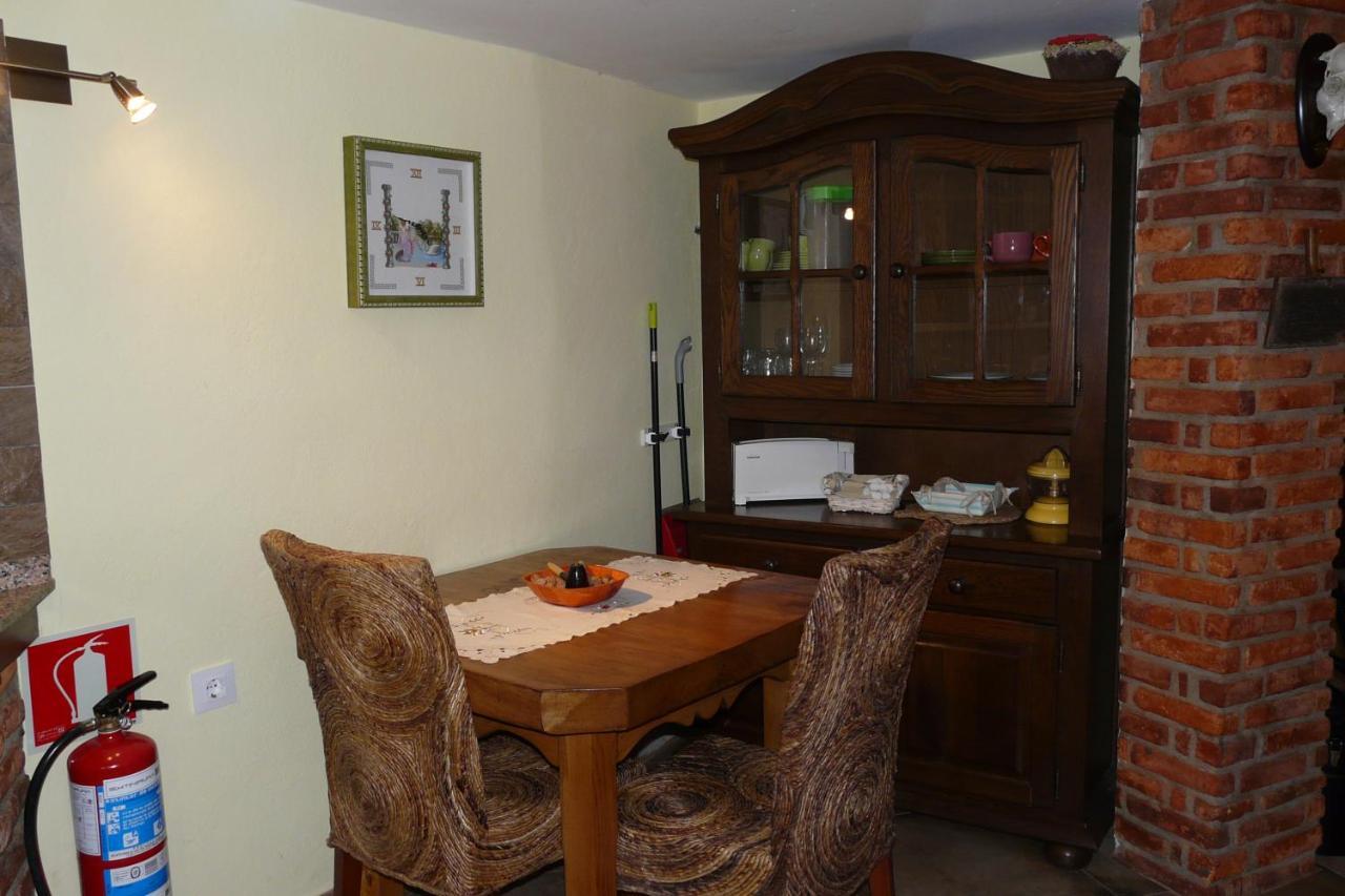 Apartamentos La Condesa Valmeo Luaran gambar